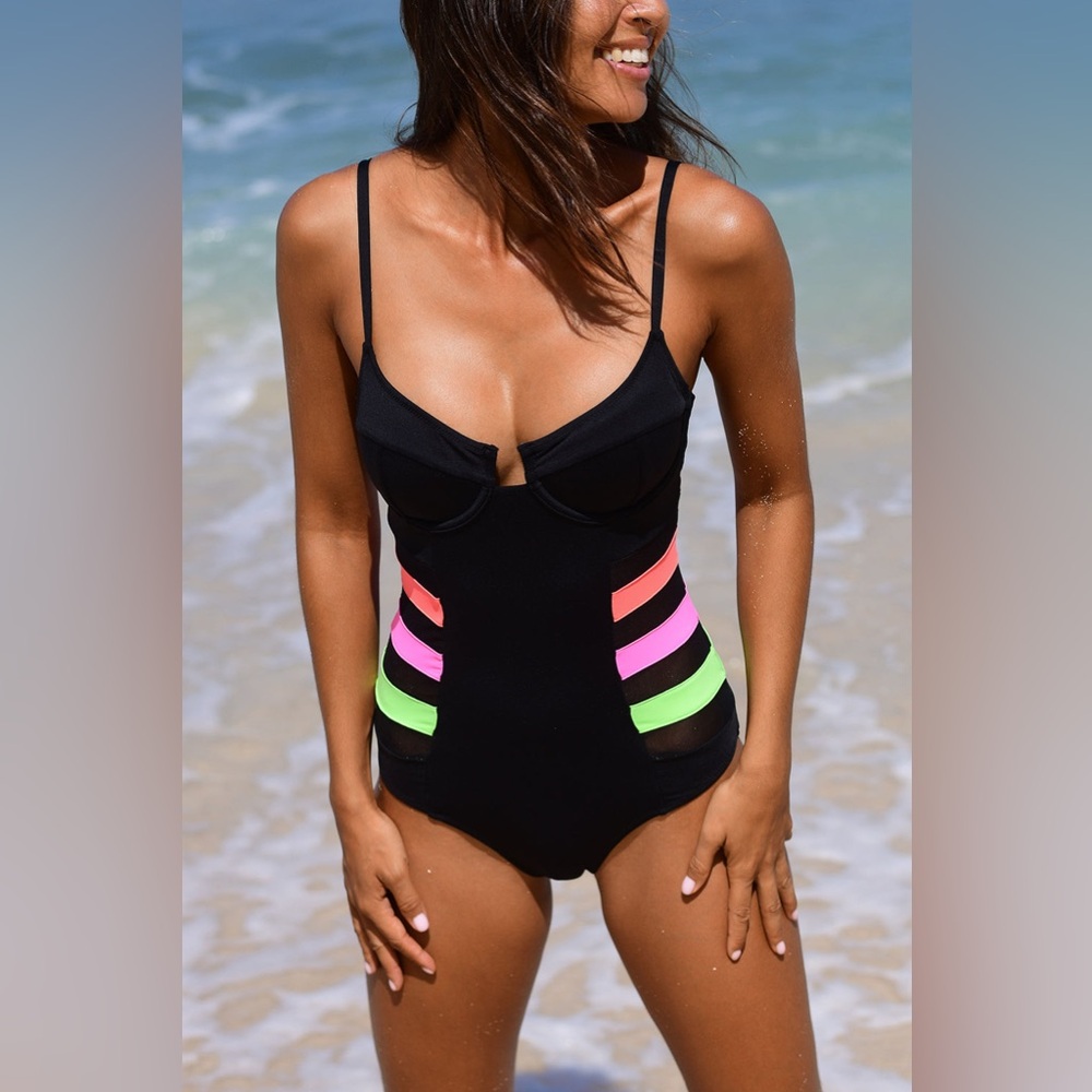 Vetchy MONTEGO Underwire Mesh Swimsuit - Picture 2 of 12